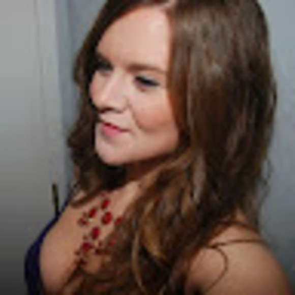 Meet your Posher, Laura - Picture 1 of 1